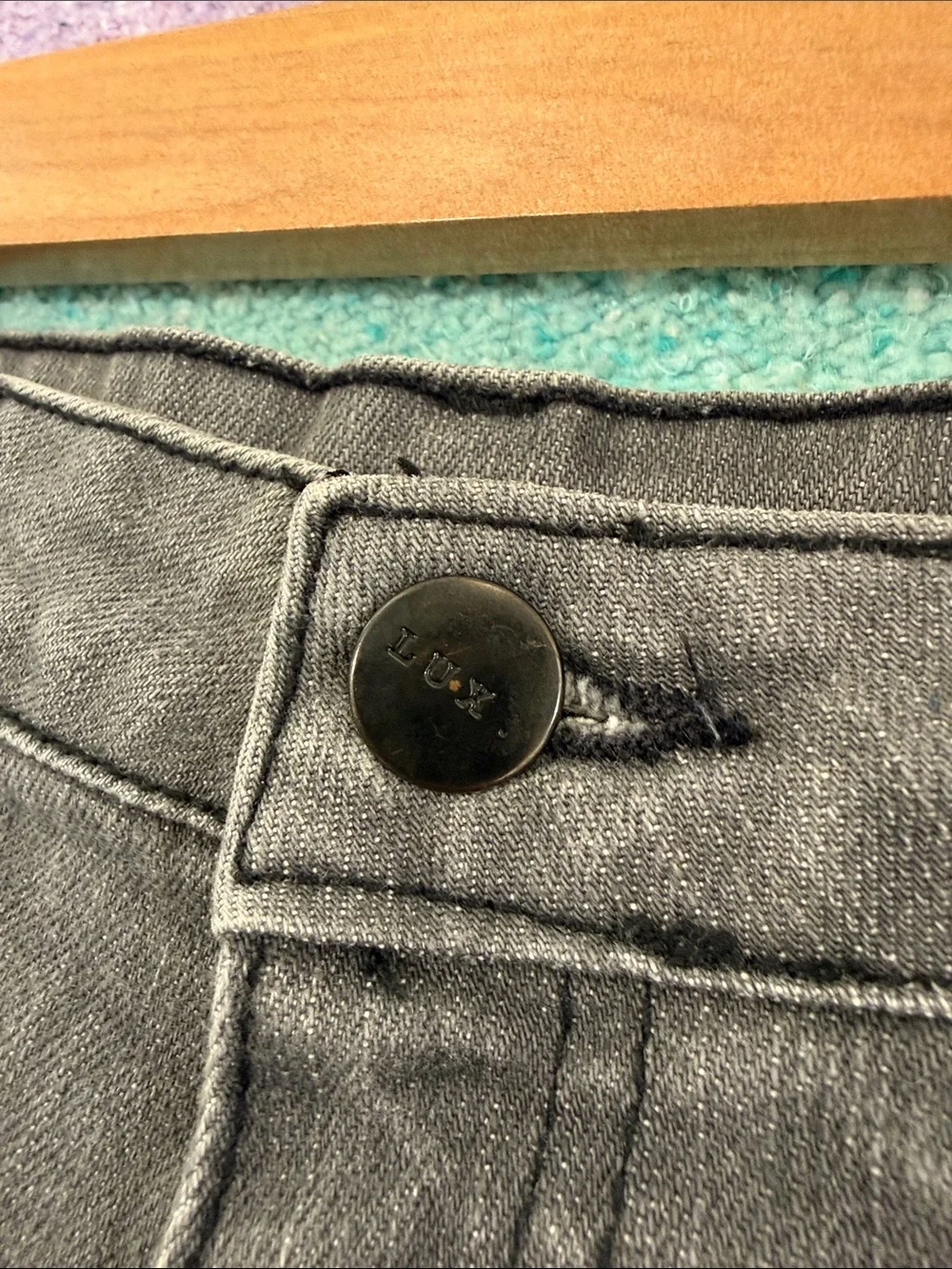 Lux Gray Rolled Hem Denim‎ Shorts – Size 2